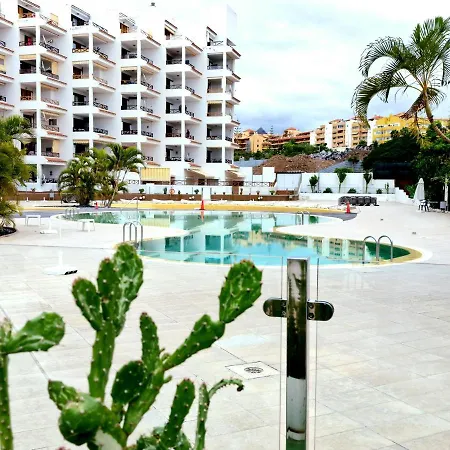 Luxury San Marino & Pool View *