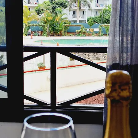Luxury San Marino & Pool View Vakantiehuis *