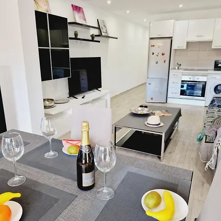 Luxury San Marino & Pool View Los Cristianos (Tenerife)