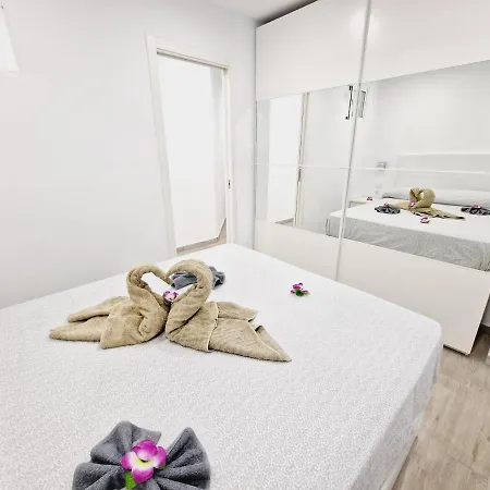 Luxury San Marino & Pool View Holiday home